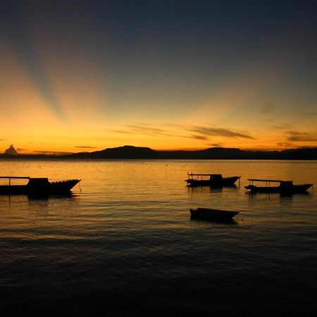 Bunaken Divers Sea Breeze Resort Dış mekan fotoğraf