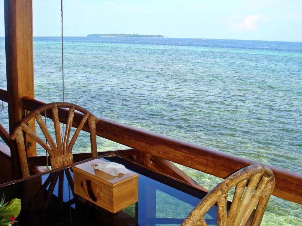 Bunaken Divers Sea Breeze Resort Dış mekan fotoğraf