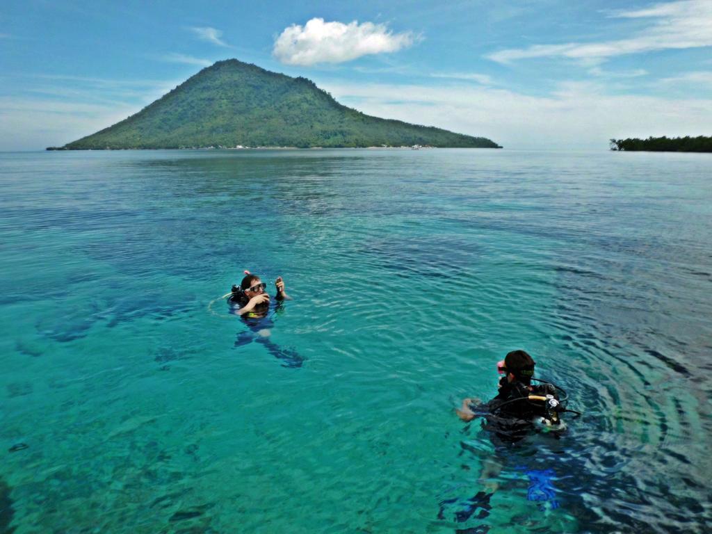 Bunaken Divers Sea Breeze Resort Dış mekan fotoğraf