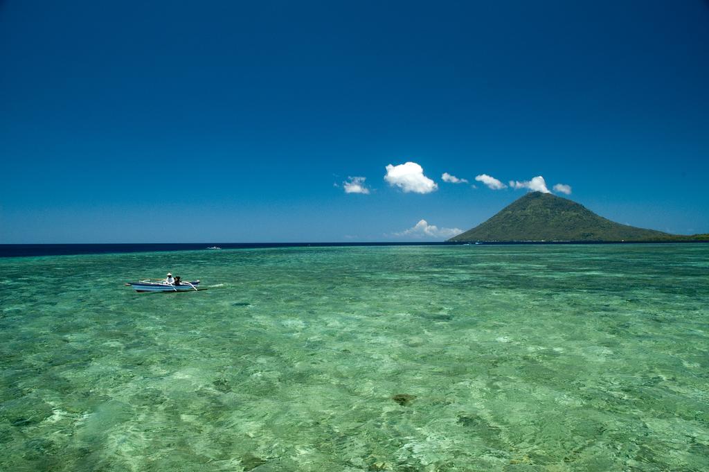 Bunaken Divers Sea Breeze Resort Dış mekan fotoğraf