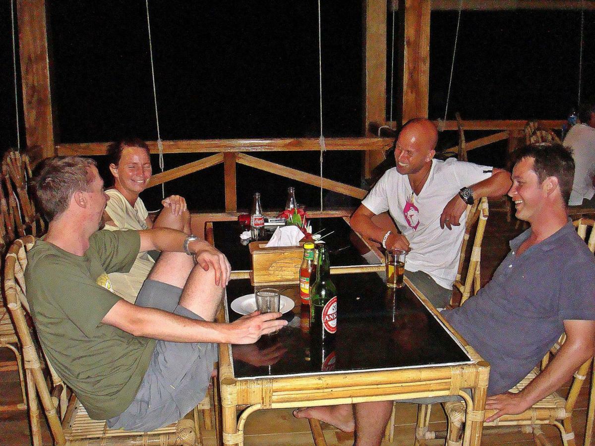 Bunaken Divers Sea Breeze Resort Dış mekan fotoğraf