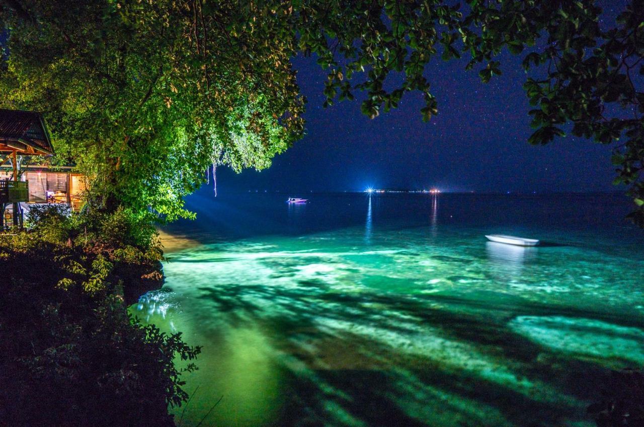Bunaken Divers Sea Breeze Resort Dış mekan fotoğraf